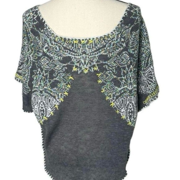 Free people embroidered knit gray top sweater cape boho printed fall casual moth - Picture 2 of 9